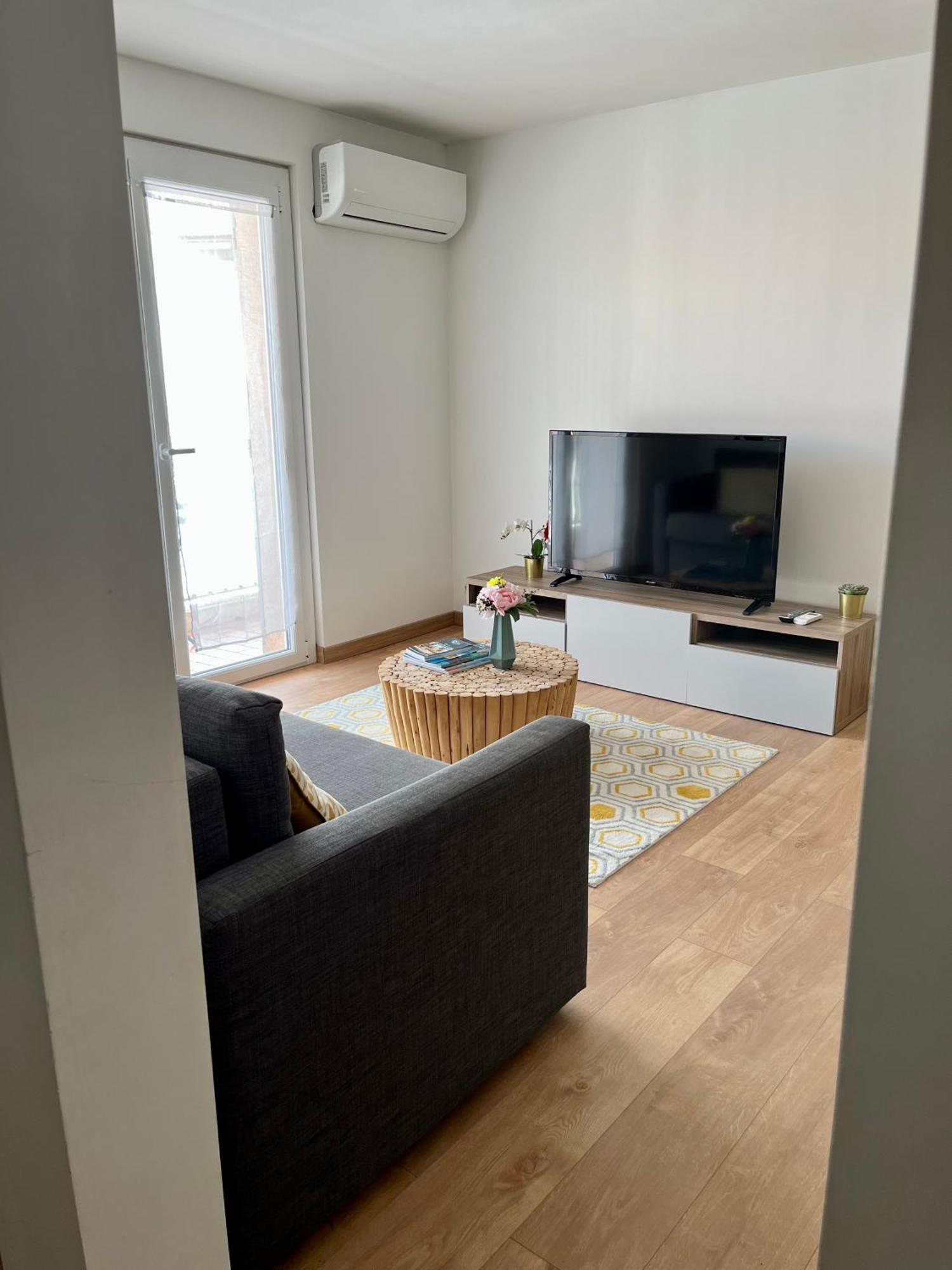 Perle Rare A 250M De La Plage ! Climatise Avec Parking, Balcon & Wifi Sainte-Maxime Luaran gambar